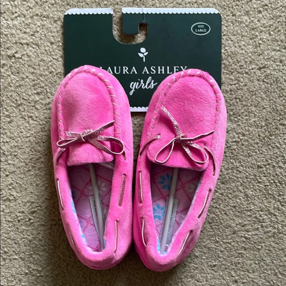 Laura Ashley Girls Pink Moccasin Slippers - Size L (2/3)